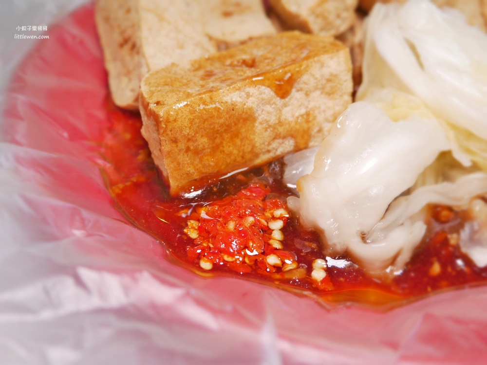 三峽小吃「清水祖師爺廟前臭豆腐」袓師廟旁現炸酥軟帶汁