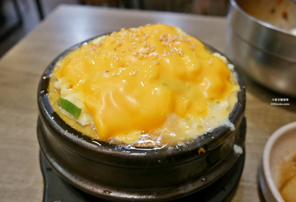 南京三民美食「韓喧」百元就有平價韓式料理，用餐時間經常客滿 @小蚊子愛飛飛