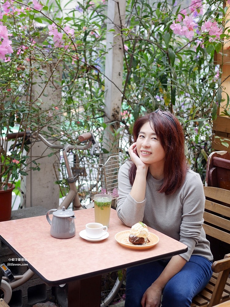 公館溫州街「picnic cafe野餐咖啡」氣氛環境舒服，不限時讀書咖啡廳 @小蚊子愛飛飛