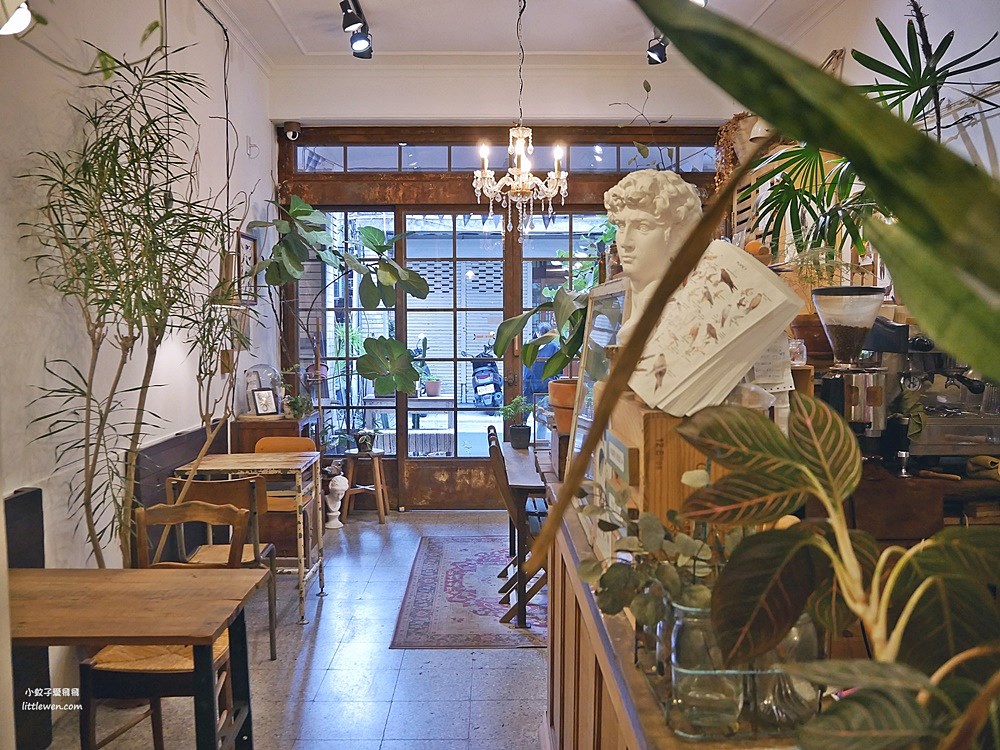 大稻埕「草原派対」充滿儀式感有溫度的植物園咖啡廳 @小蚊子愛飛飛