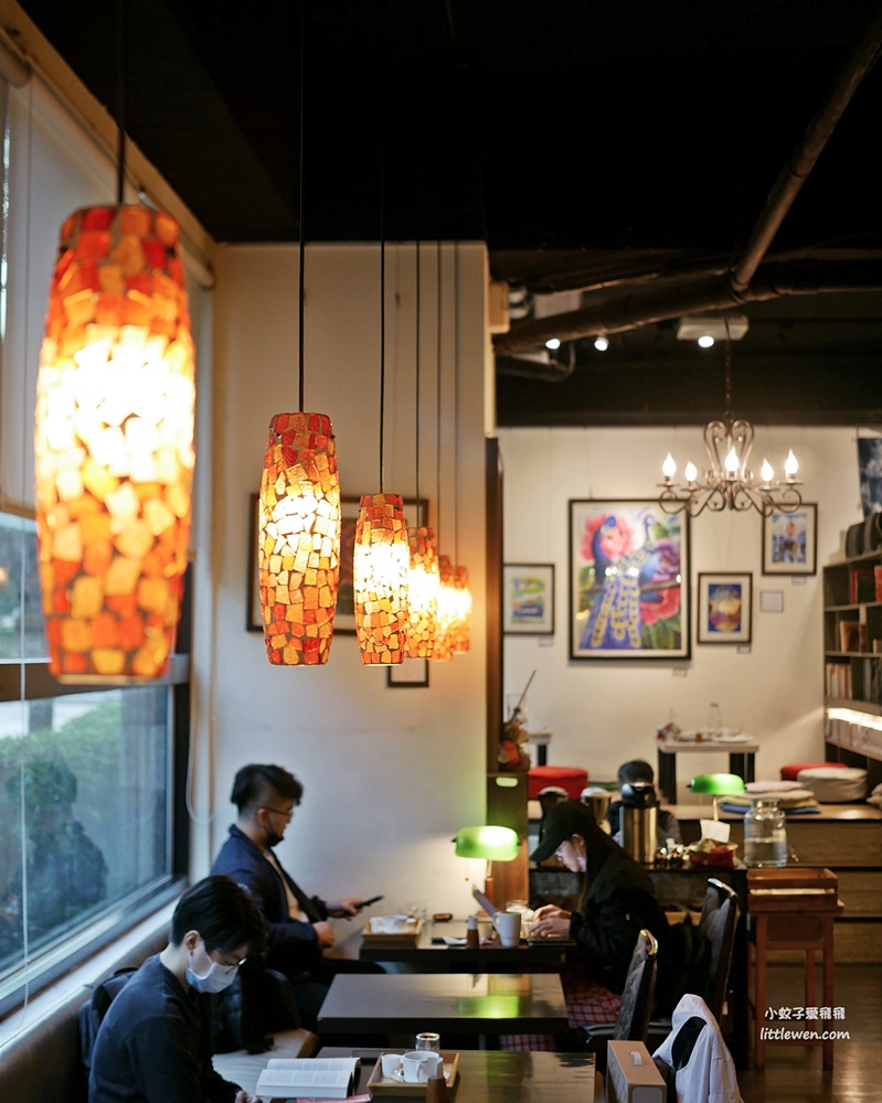 三峽北大咖啡「LaoChai老柴咖啡館」自家烘焙精品豆專賣，常客老顧客很多