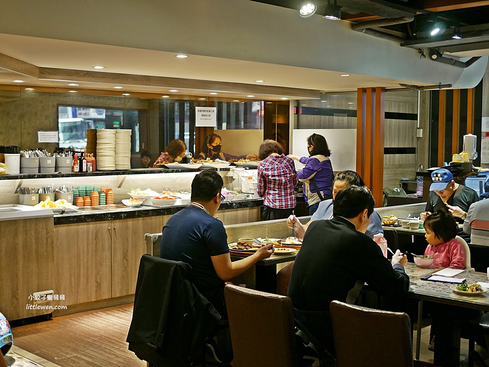 台北城中「明星咖啡館」擁有俄國皇室血源之老式文青 @小蚊子愛飛飛