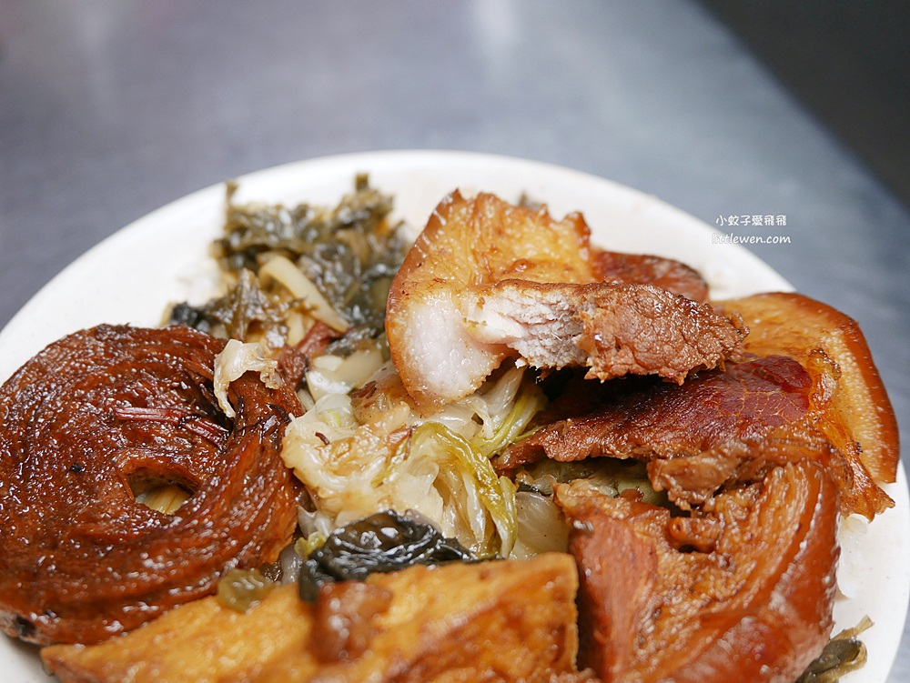 台北士林「金龍焢肉飯」藏在夜市巷弄裡近50年小吃(菜單)