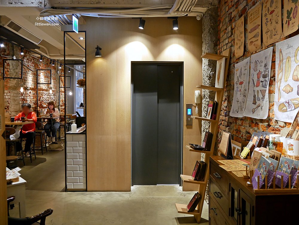 台北車站咖啡廳「Heritage Bakery & Cafe」50年老宅改建肉桂捲好吃