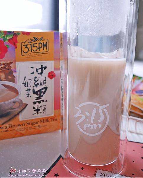 【3點1刻沖繩黑糖奶茶】玻璃手心瓶沖出美好濃醇日式風味 @小蚊子愛飛飛