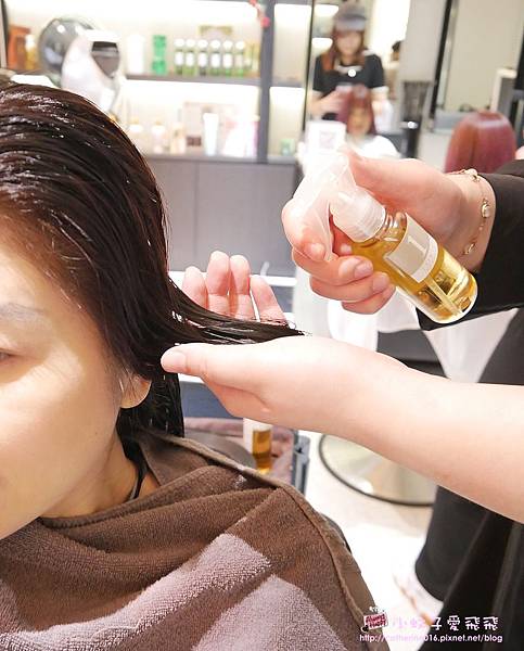 板橋府中美髮推薦「MET.N Hair Salon」拯救受損髮日式京喚羽系統頂級護髮 @小蚊子愛飛飛