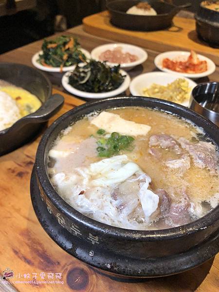 韓式料理「北村豆腐家」無法飛去首爾北村，那就超怒吃韓料吧 @小蚊子愛飛飛