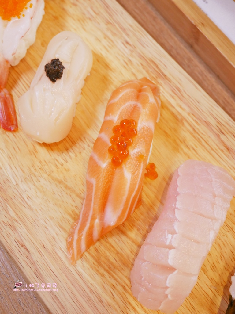 板橋日本料理「鮨跡」豪華十二貫當握壽司富翁啦！日本產米使用店 @小蚊子愛飛飛
